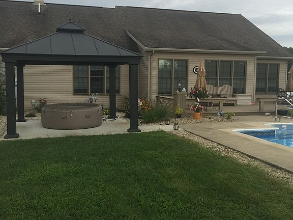 4th image of 30 Heather Dr