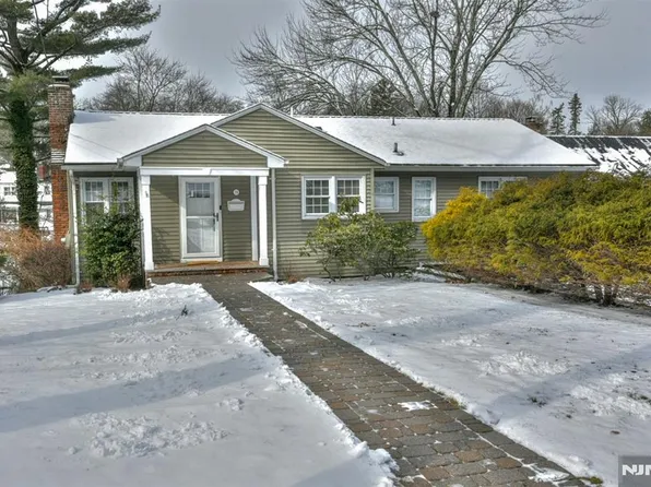 78 Norman Dr, Ramsey, NJ 07446