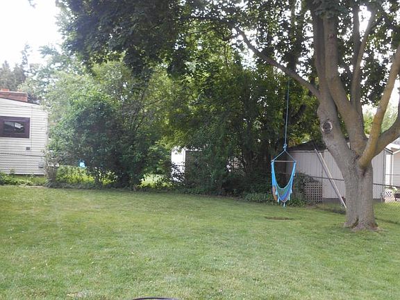4th image of 710 Tamarac Dr