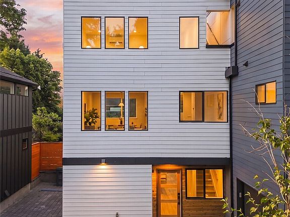 2nd image of 11733 Durland Avenue NE #B