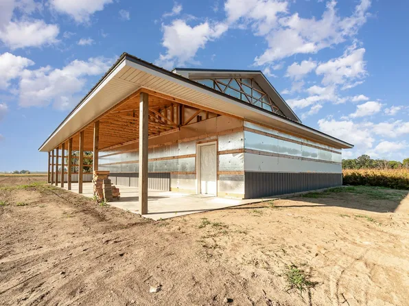 2377 Almeda Beach Rd, Pinconning, MI 48650