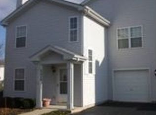 2450 Frost Dr, Aurora, IL 60503