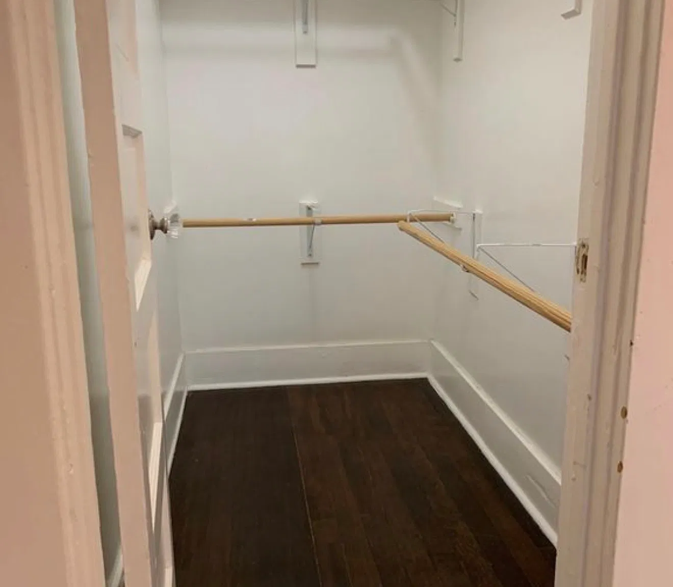 32 Orange Ave — Photo 1