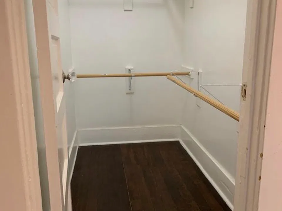 32 Orange Ave #2