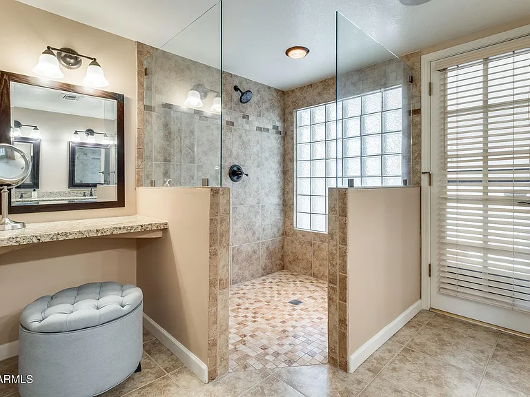 10675 E Cinnabar Ave — Photo 5