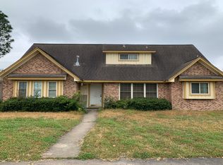 1808 Marlock Ln, Pasadena, TX 77502