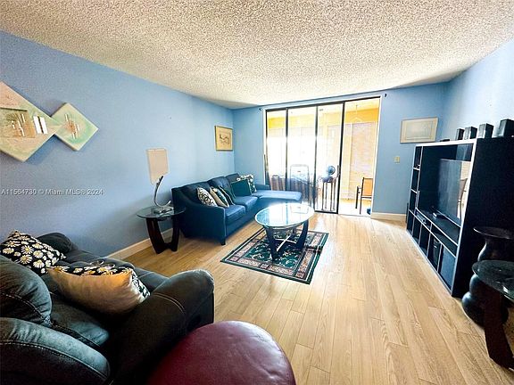 2nd image of 2800 Somerset Dr APT 306J
