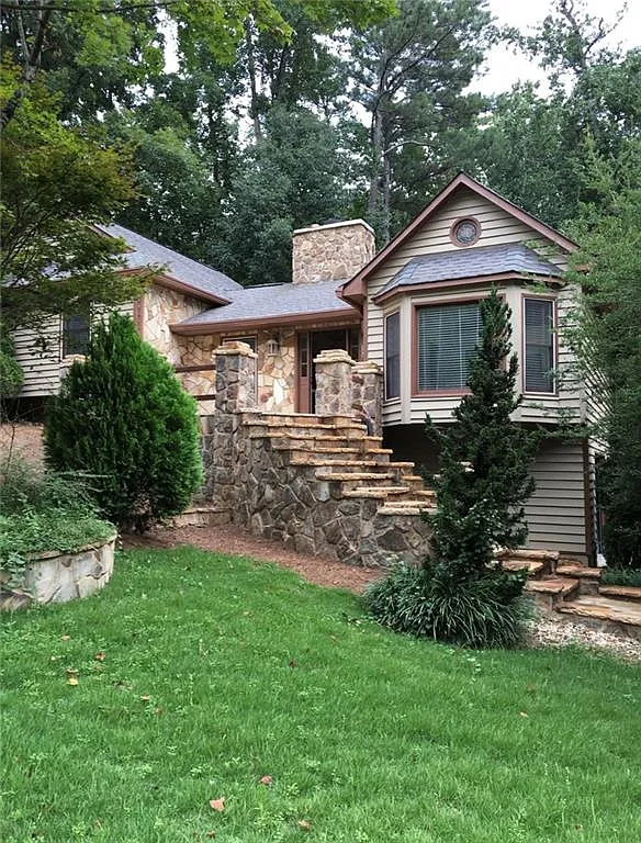 4 bed, 3.0 bath, 2892 sqft, $2,800 — Photo 4