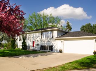 621 Elton Hills Dr NW, Rochester, MN 55901