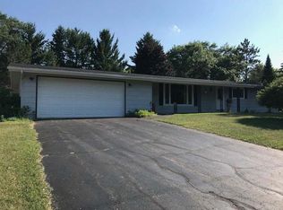130 Meadow Rd, Oconto Falls, WI 54154