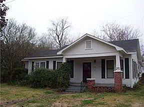 2nd image of 608 S Holly St