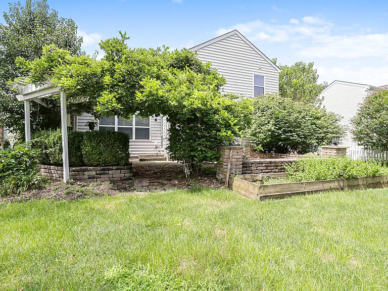4392 Greensbury Dr — Photo 71