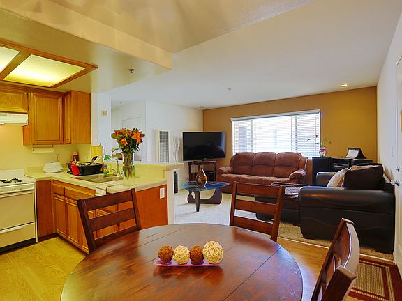 4th image of 1648 W 227th St APT 19