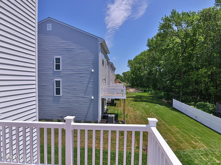 18 Crimson Dr — Photo 11