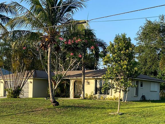 3rd image of 3951 SW Cheribon St