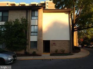 8 Monroe St APT 101, Rockville, MD