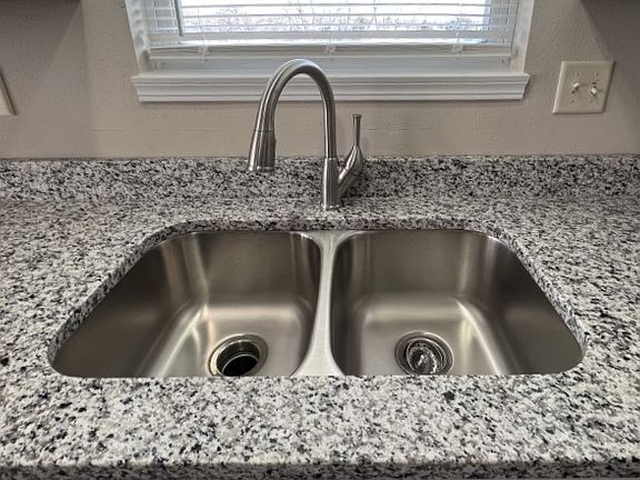 Kitchen upgrade to Granite in progress