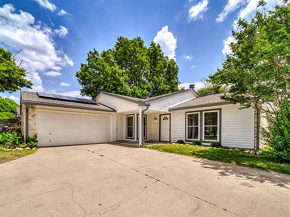 2nd image of 2602 Underwood Ln