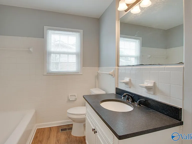 9802 Dolphin Dr SE — Photo 14