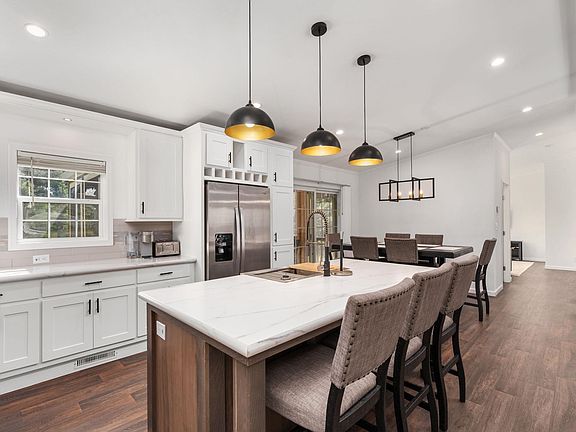 3rd image of 306 Pine Meadow Ct