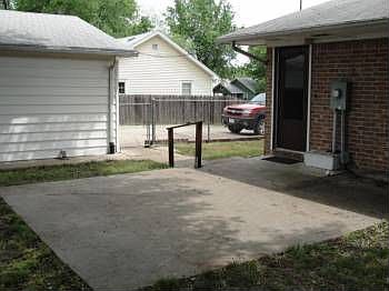 2nd image of 609 N Frazier St