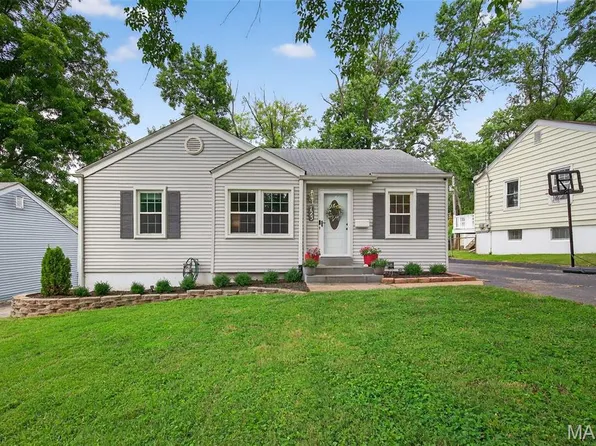 723 Crompton Ct, Saint Louis, MO 63126