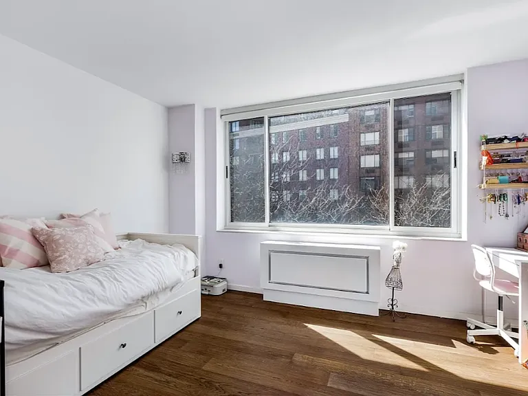 250 S End Ave #5FG — Photo 9