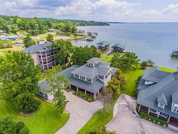 5th image of 354 Waterfront Dr