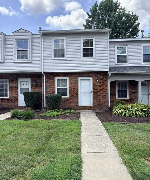 415 Colleen Dr — Photo 1