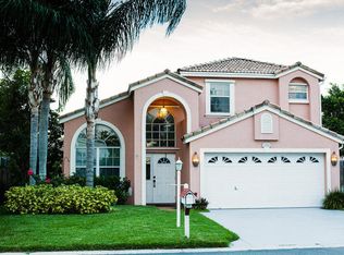 106 Woodlake Cir, Greenacres, FL 33463