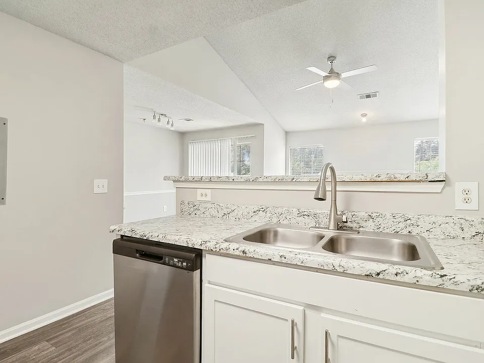 Varia at Oakcrest