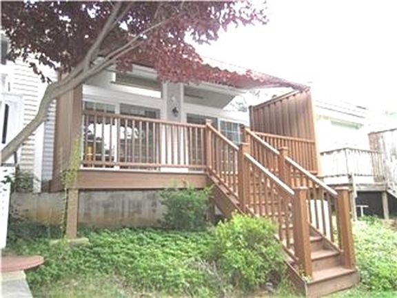 2nd image of 10 Marsh Woods Ln