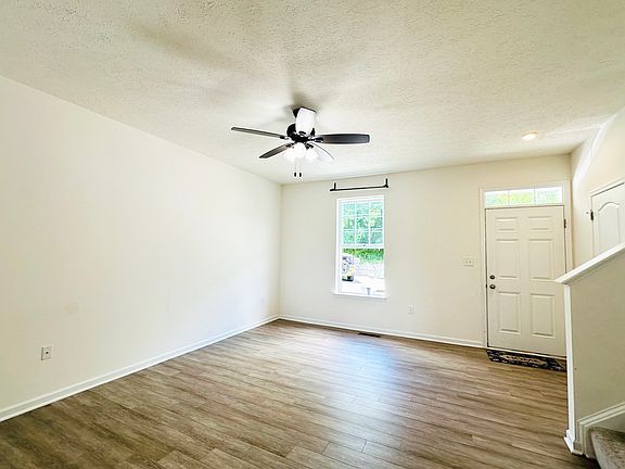 4th image of 207 Falling Leaf Ln #207