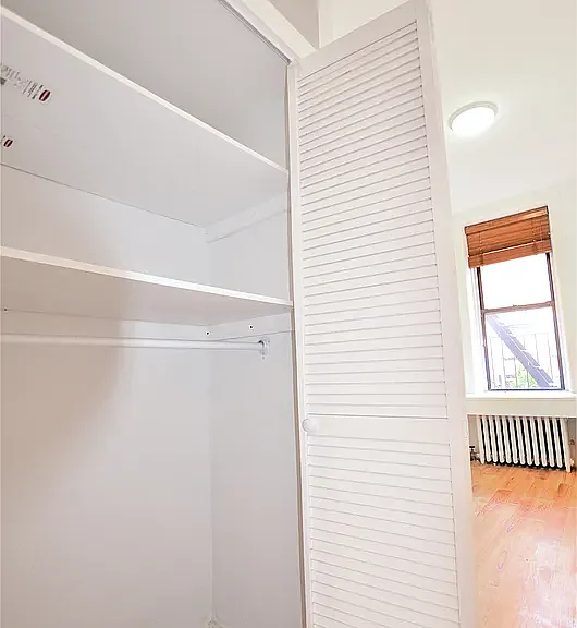 312 E 9th St #4 — Photo 7