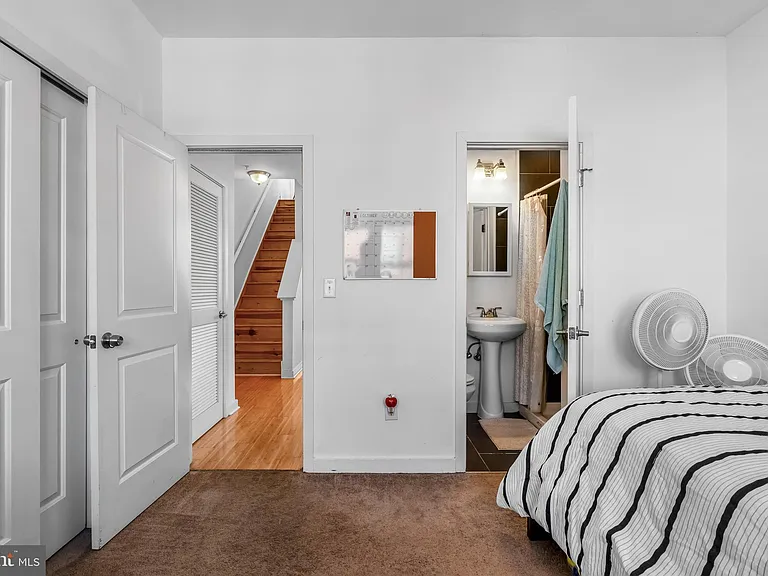 1724 Monument St #B2 — Photo 9