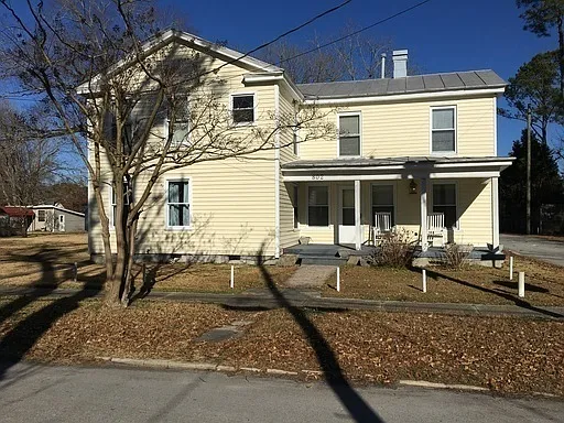 802 N B St #3 — Photo 1