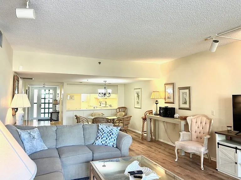 1095 Gulf Of Mexico Dr #104 — Photo 19