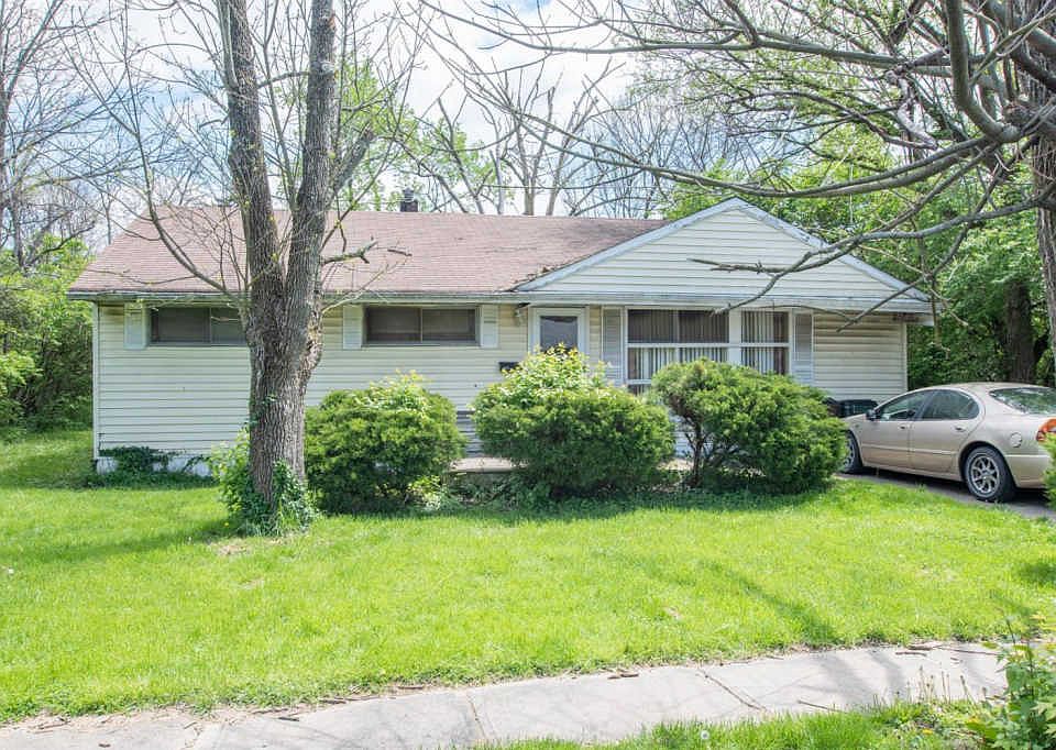 1st image of 8822 Desoto Dr