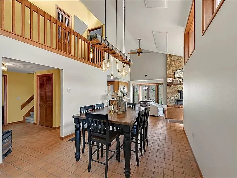 5218 Foxcroft Dr — Photo 14