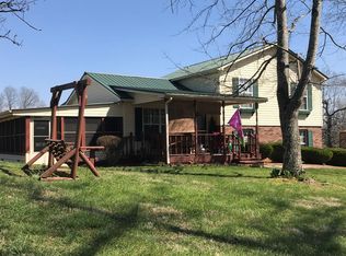 990 Oak Hill Dr, Cookeville, TN 38501