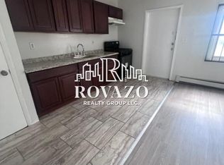 554 E Jersey St, Elizabethport, NJ 07206