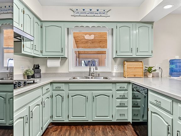 5th image of 4015 Sunnyside Rd