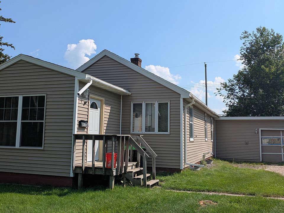 1st image of 915 Fairbanks St