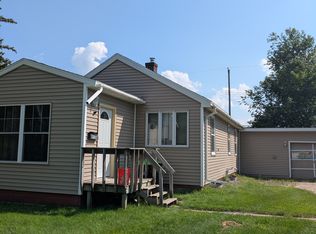 915 Fairbanks St, Iron Mountain, MI 49801