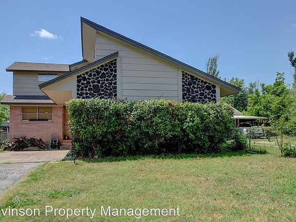 3rd image of 2408 SW 31st St