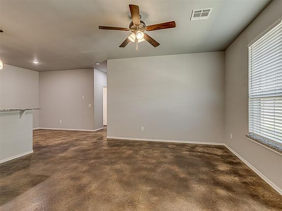 3rd image of 1909 Investors Ave
