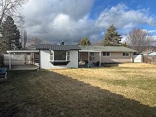 2nd image of 4612 Villa Dr