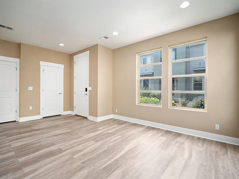 572 S Vance Ct — Photo 19