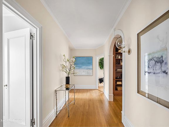 2nd image of 1040 Lexington Ave #9E