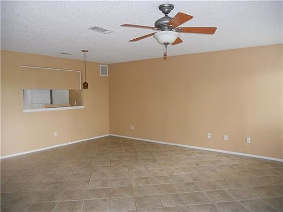 3rd image of 3619 N Hills Dr APT C